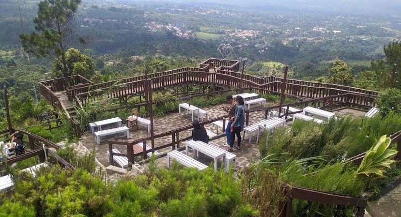Wisata Alam Romantis di Bogor! Tempat Tenang Buat Kamu dan Dia