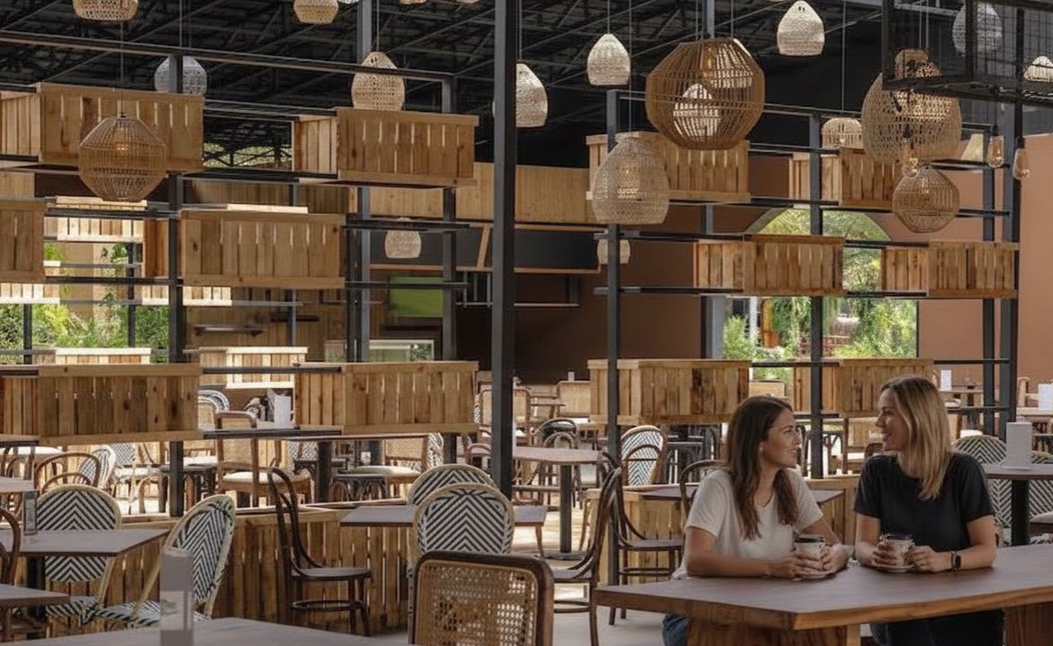 Pelarian Tenang Dua Sahabat di Enchanting Valley Safari Puncak