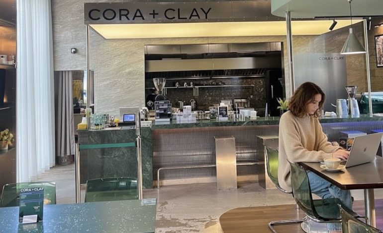 Di Tengah Riuh Kota, Cora Clay Cafe Menjadi Ruang Sunyi yang Menyembuhkan