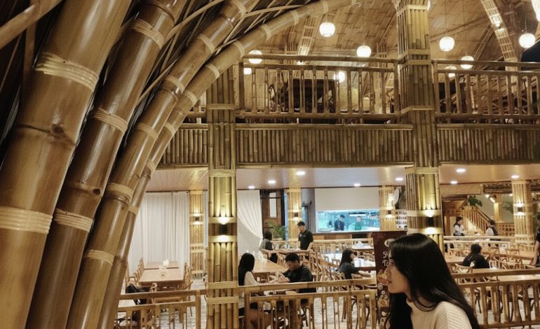 Kampung Kecil Yasmin Dibuka! Bagaimana Sebuah Resto Membawa Nuansa Desa ke Tengah Kota Bogor