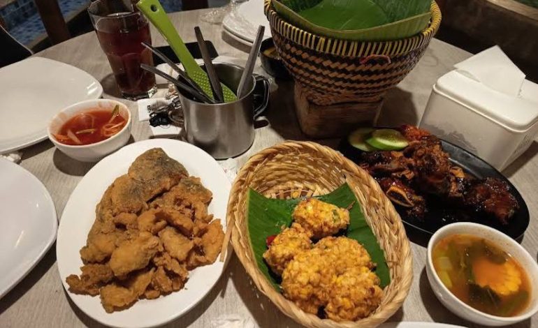 Makan Ramai-Ramai Hemat di Kampung Kecil Vivo Mall Sentul, Ini Daftar Menu yang Wajib Dipesan