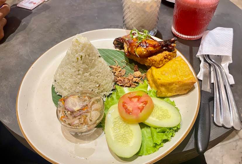 Bukan Cuma Kopi, KOBA Coffeeshop Bogor Punya Comfort Food yang Bikin Ketagihan