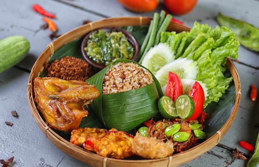 Rasa yang Menghangatkan Malam! Menyelami Menu di Roofpark Cafe and Restaurant Bogor