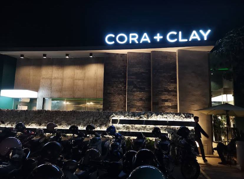 Ramai Dibicarakan, Ini Alasan Generasi Muda Betah Berjam-Jam di Cora Clay Cafe